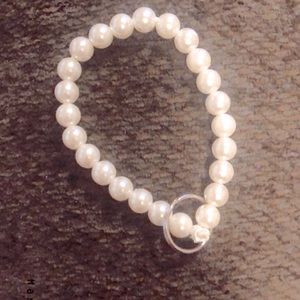 fake pearl bead wristlet key chain holder